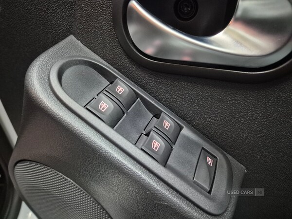 Used Dacia Duster 2017 for sale - 75372348: Photo 11
