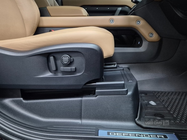 Used Land Rover Defender 2025 for sale - 76998585: Photo 33