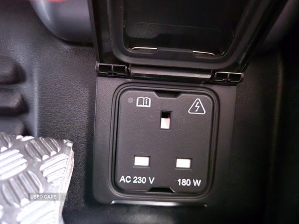 Used Land Rover Defender 2025 for sale - 76998585: Photo 62