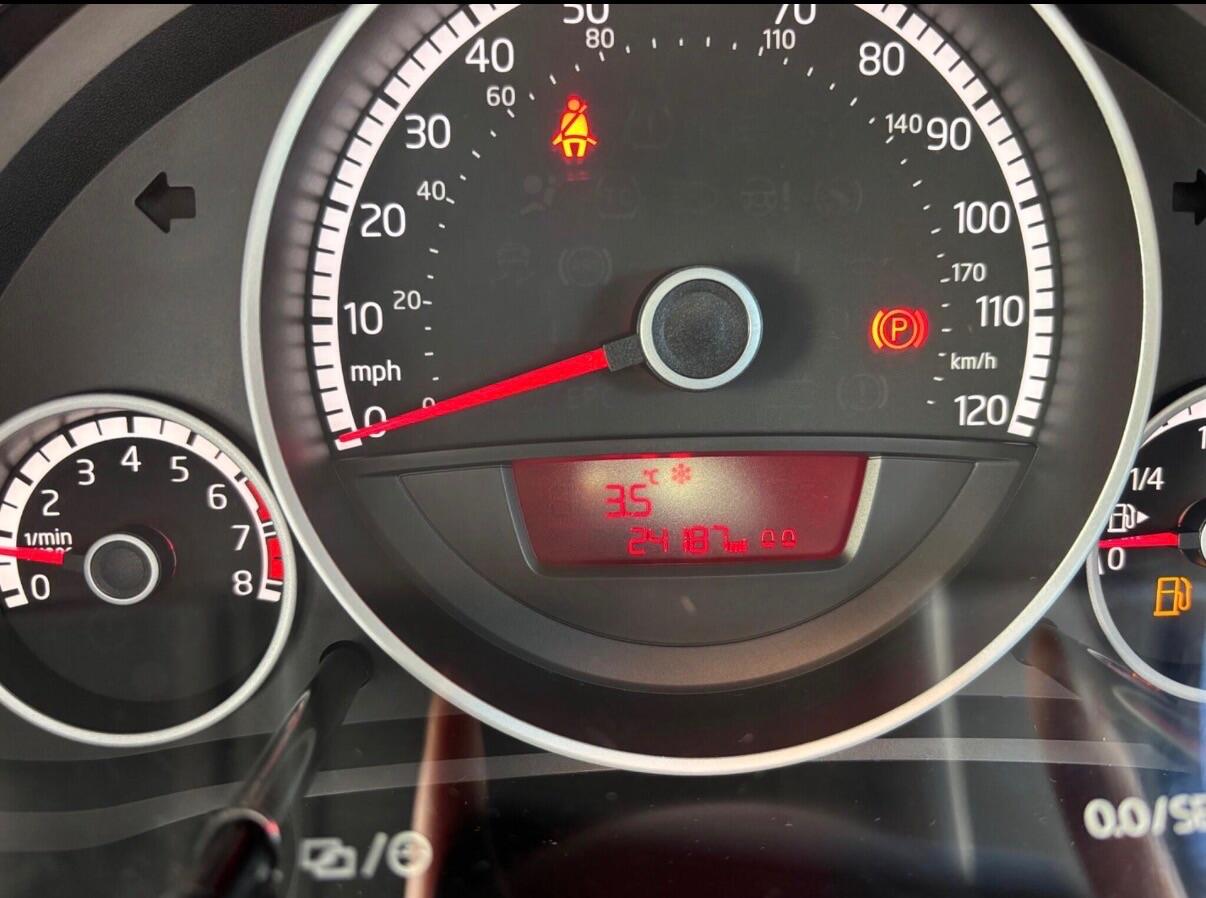 Used Volkswagen up! 2015 for sale - 77908744: Photo 9