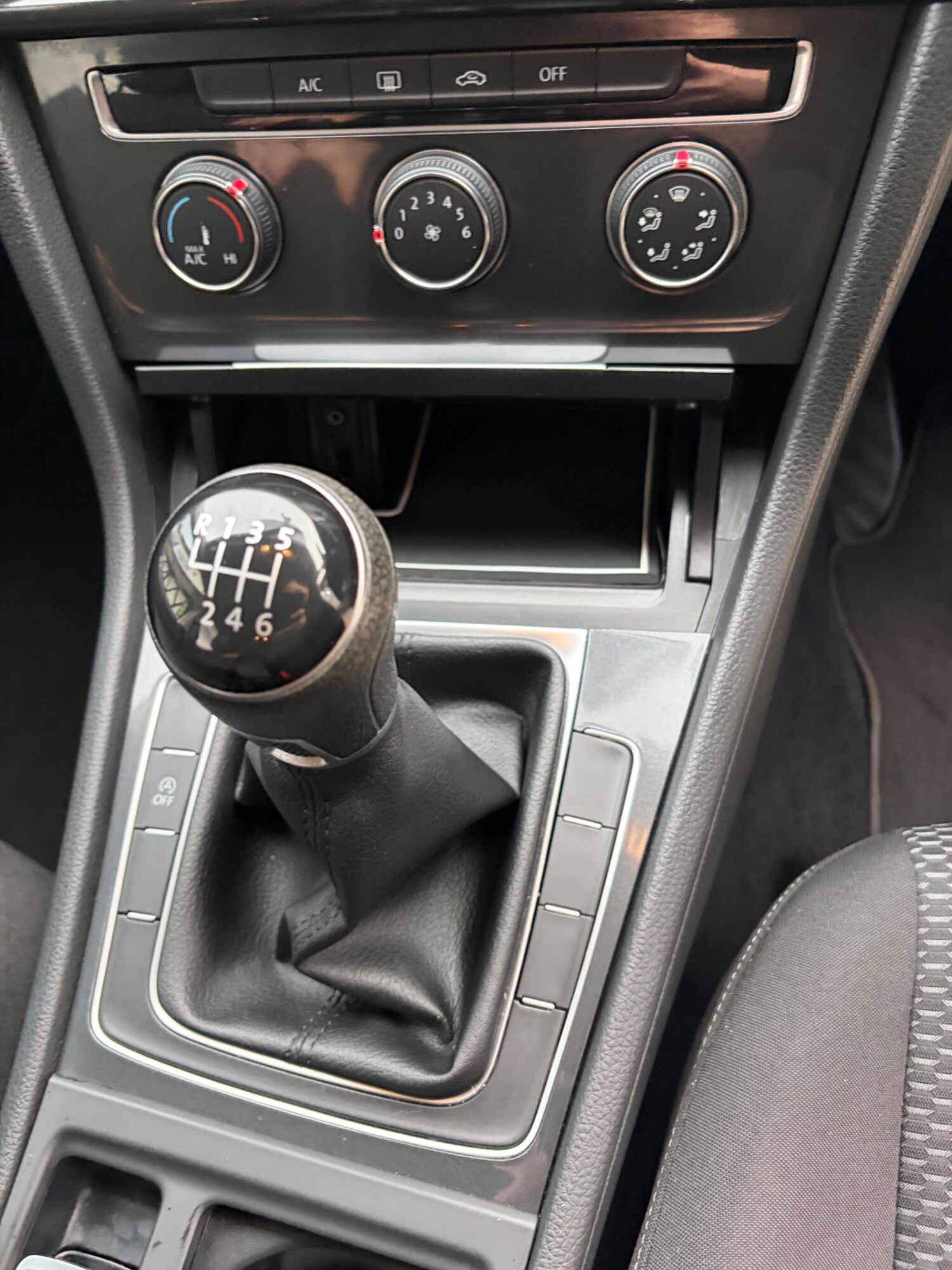 Used Volkswagen Golf 2018 for sale - 77908684: Photo 15