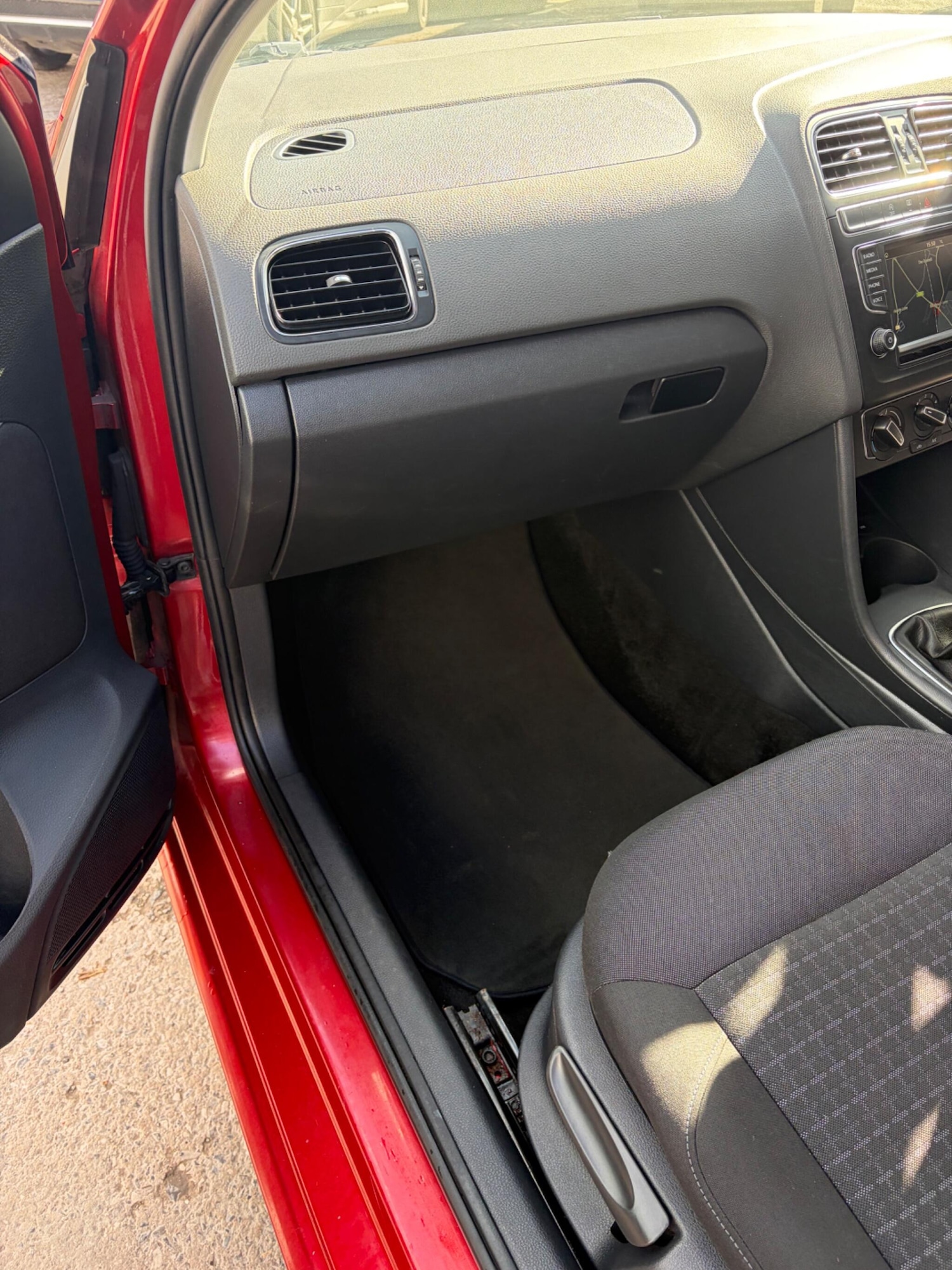 Used Volkswagen Polo 2015 for sale - 78184349: Photo 19