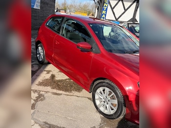 Used Volkswagen Polo 2015 for sale - 78184349: Photo