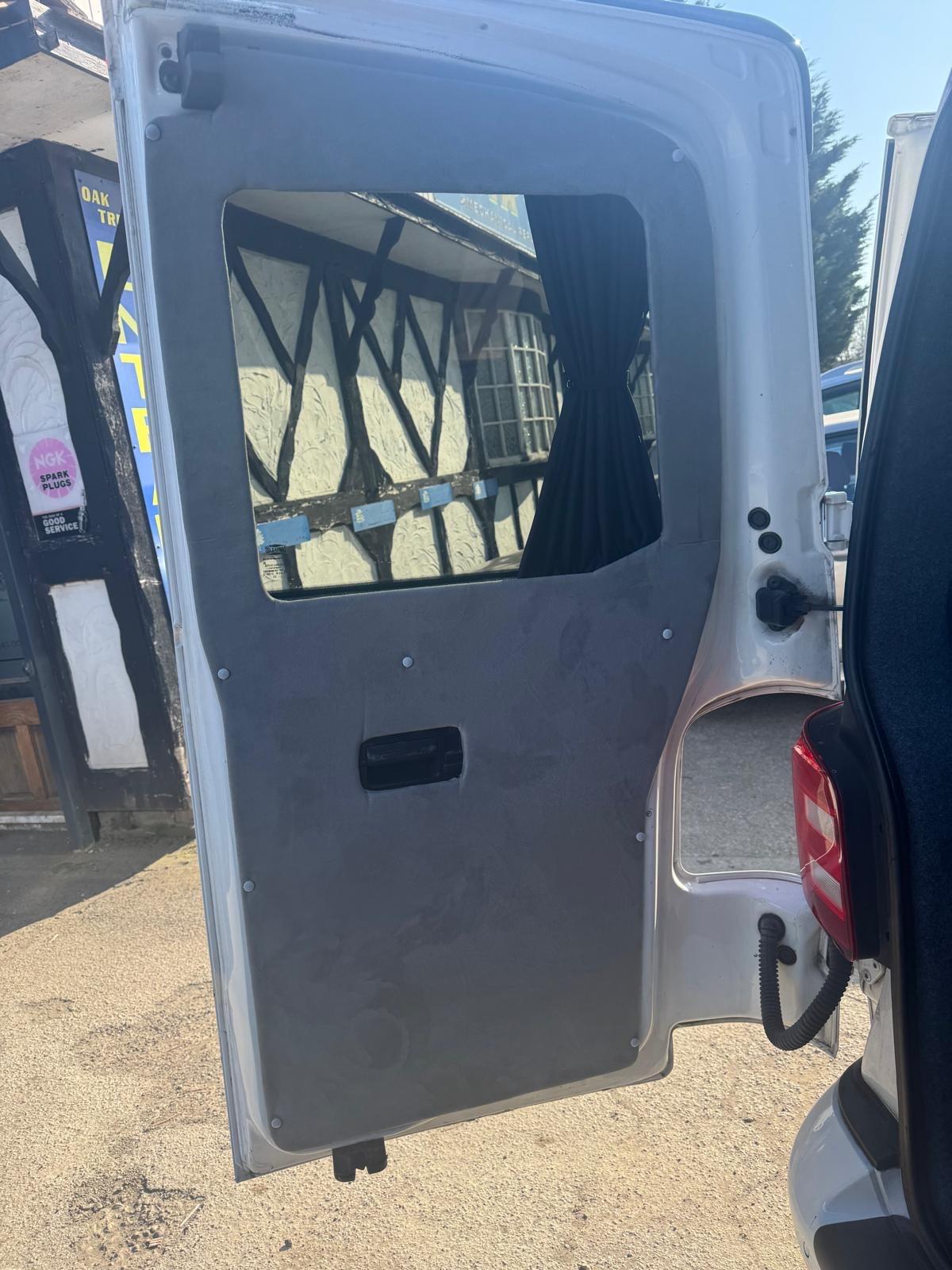 Used Volkswagen Transporter for sale - 77909623: Photo 19