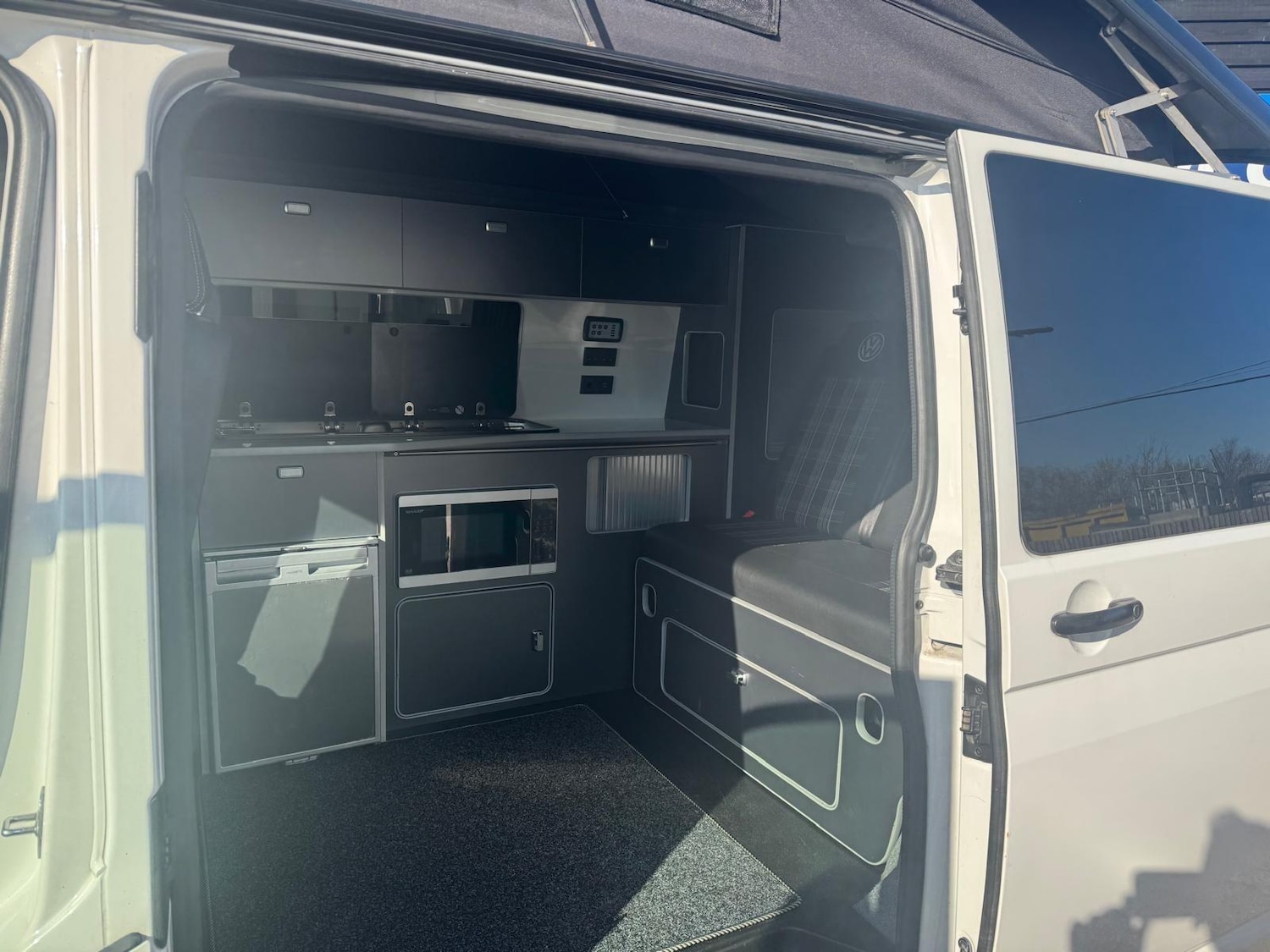 Used Volkswagen Transporter for sale - 77909623: Photo 9