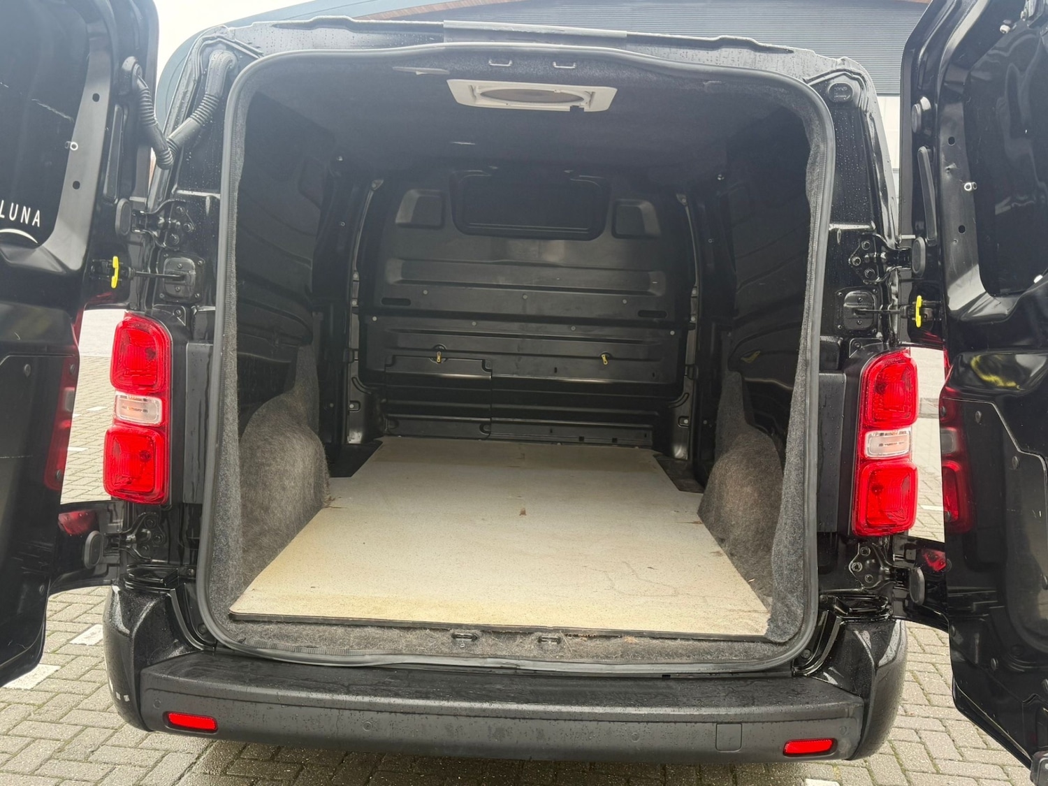 Used Vauxhall Vivaro 2024 for sale - 77536383: Photo 10