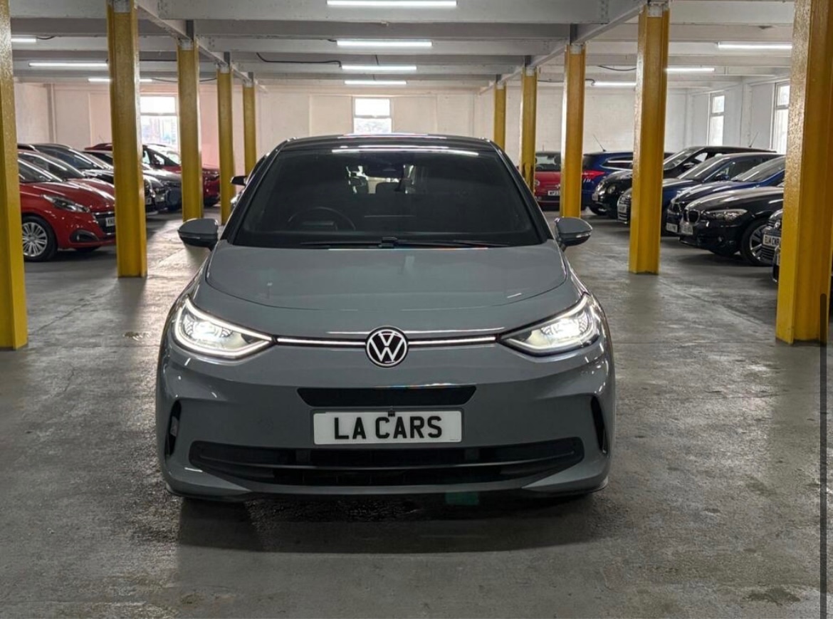 Used Volkswagen ID.3 2024 for sale - 75972298: Photo 2