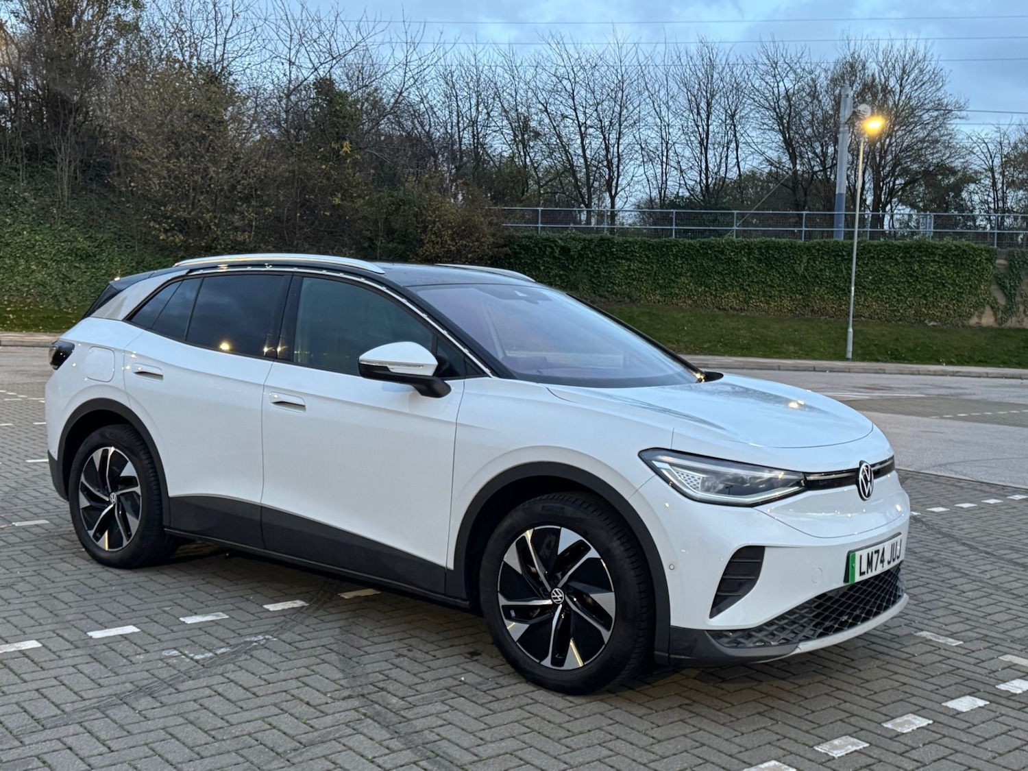 Used Volkswagen ID.4 2024 for sale - 77210804: Photo 2