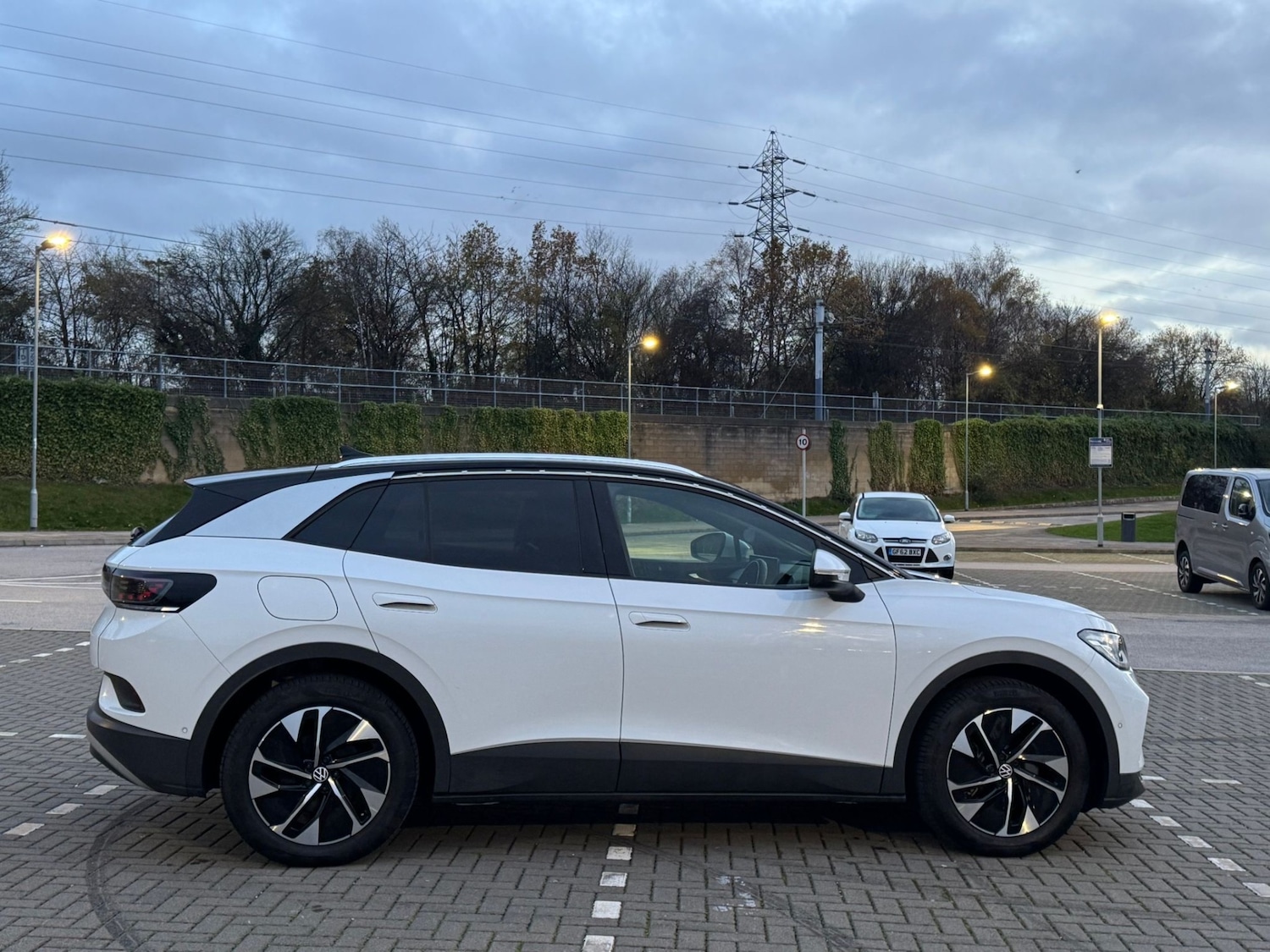 Used Volkswagen ID.4 2024 for sale - 77210804: Photo 8