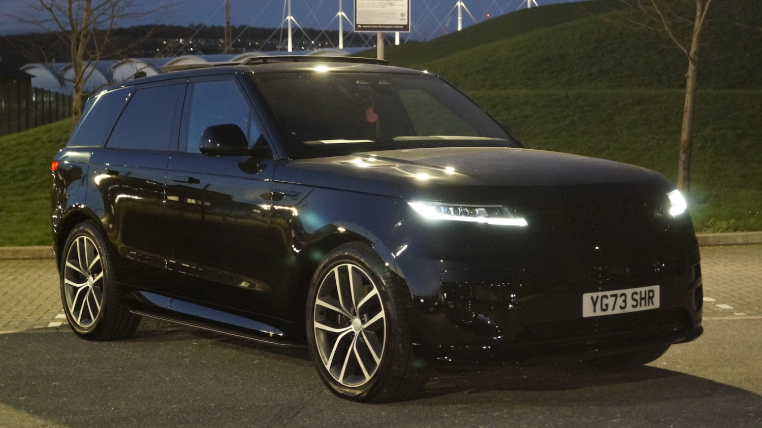 Used Land Rover Range Rover Sport 2023 for sale - 76642056: Photo 2