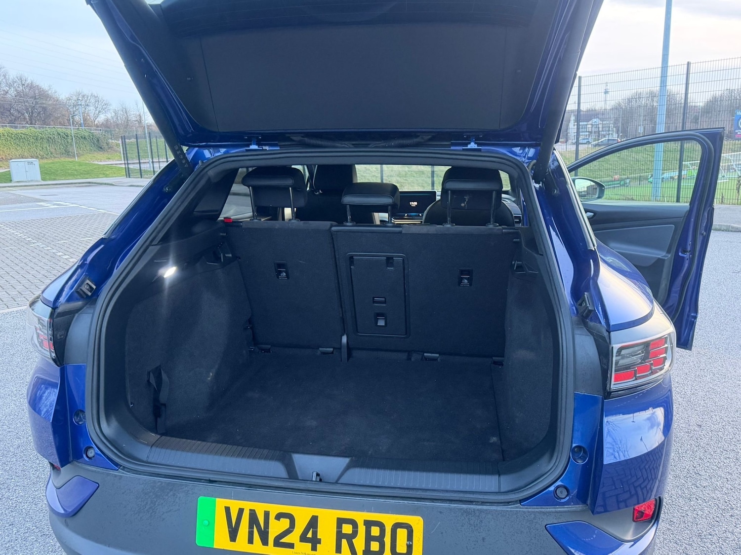 Used Volkswagen ID.4 2024 for sale - 77582359: Photo 14