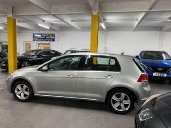 Used Volkswagen Golf 2016 for sale - 74018239: Photo