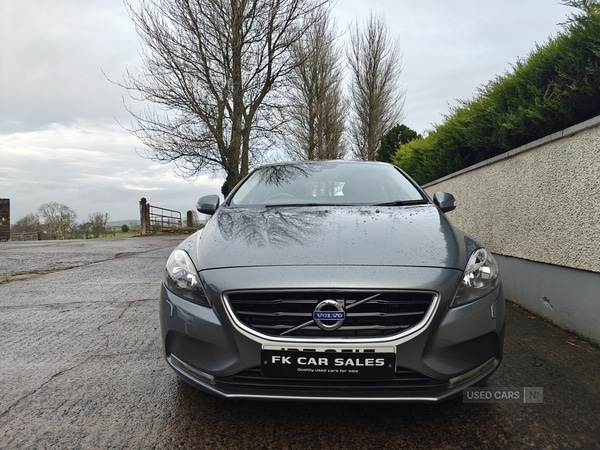 Used Volvo V40 2014 for sale - 76998333: Photo 2