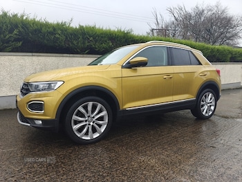 Used Volkswagen T-Roc 2018 for sale - 76998577: Photo