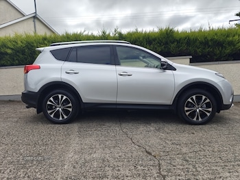 Used Toyota RAV4 2015 for sale - 79122134: Photo