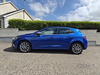 Used Renault Megane 2017 for sale - 75610136: Photo