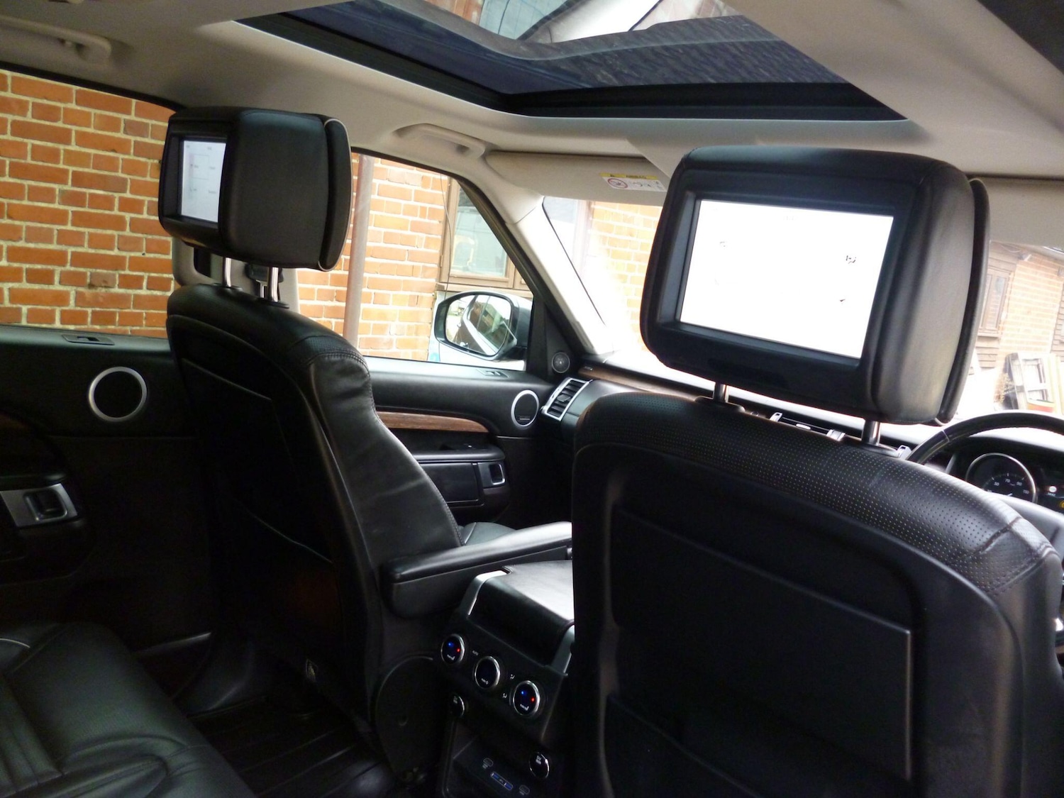 Used Land Rover Discovery 2017 for sale - 76476508: Photo 20