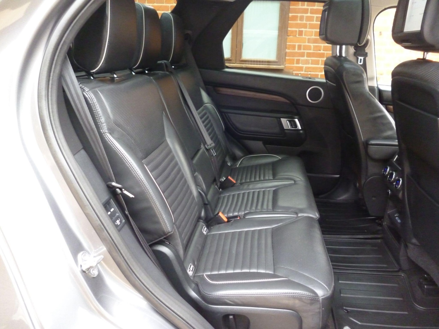 Used Land Rover Discovery 2017 for sale - 76476508: Photo 22