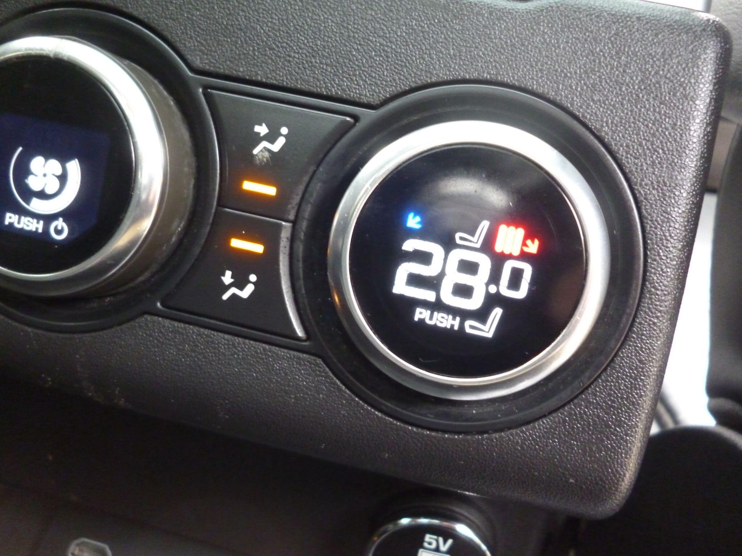 Used Land Rover Discovery 2017 for sale - 76476508: Photo 25