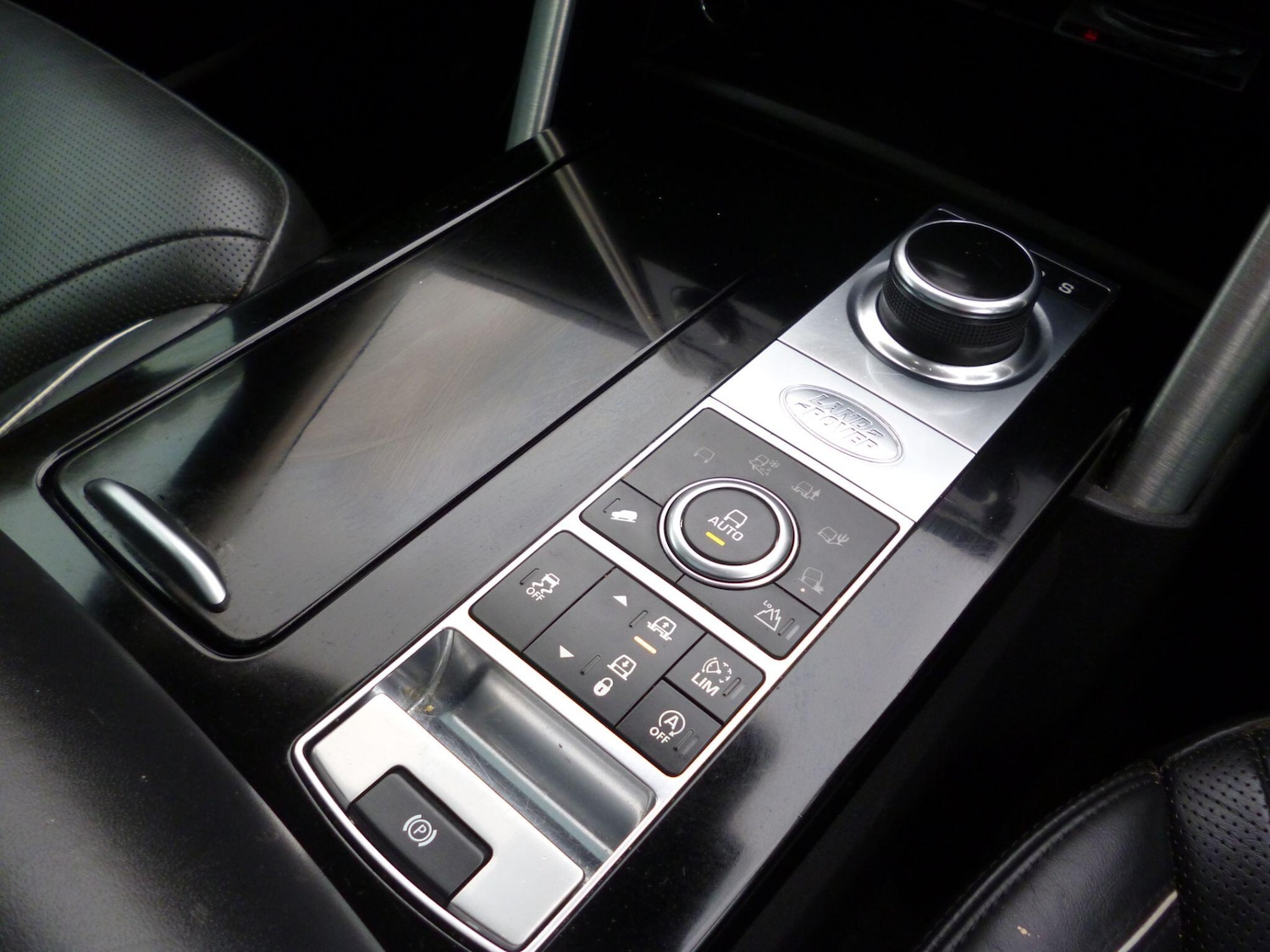 Used Land Rover Discovery 2017 for sale - 76476508: Photo 29