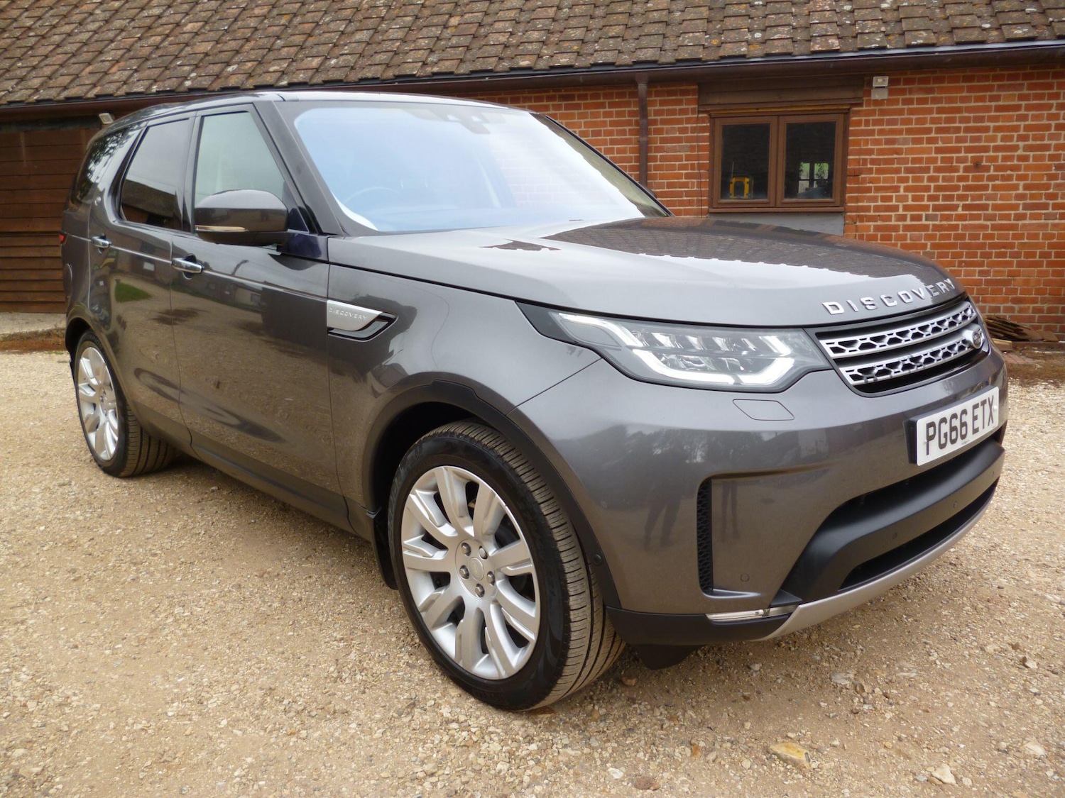 Used Land Rover Discovery 2017 for sale - 76476508: Photo 3