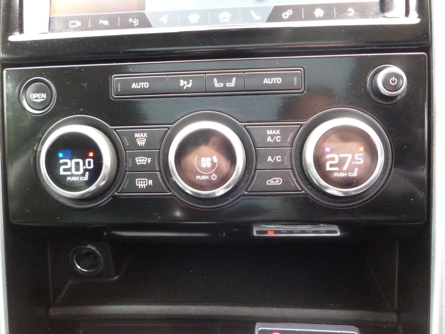 Used Land Rover Discovery 2017 for sale - 76476508: Photo 30