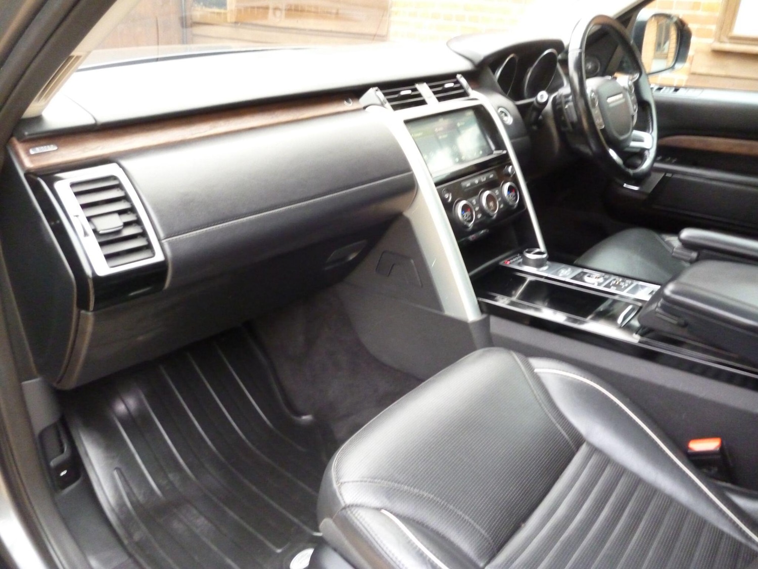 Used Land Rover Discovery 2017 for sale - 76476508: Photo 49