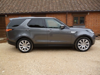 Used Land Rover Discovery 2017 for sale - 76476508: Photo