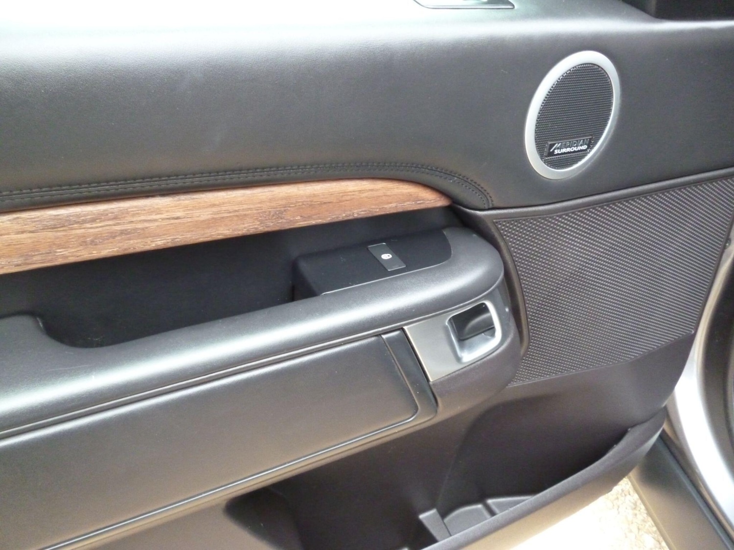 Used Land Rover Discovery 2017 for sale - 76476508: Photo 52