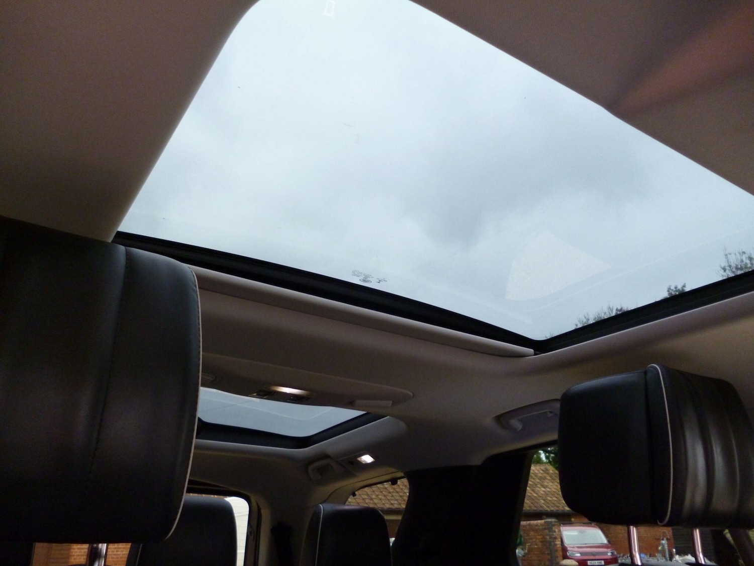 Used Land Rover Discovery 2017 for sale - 76476508: Photo 55