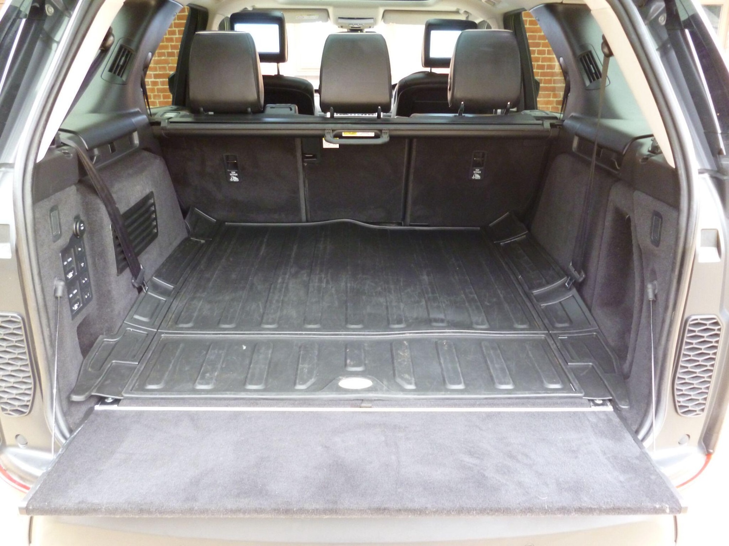 Used Land Rover Discovery 2017 for sale - 76476508: Photo 64