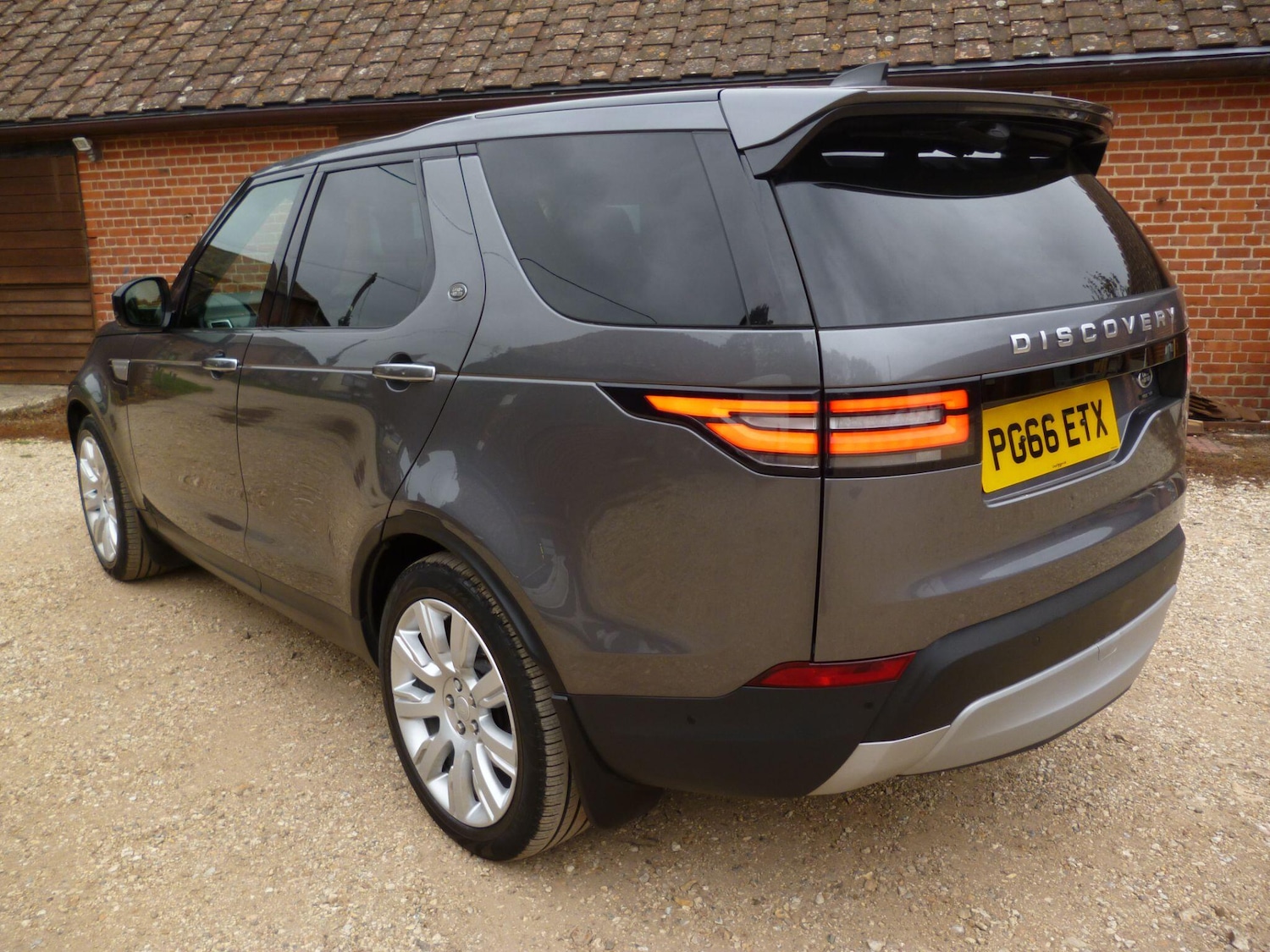 Used Land Rover Discovery 2017 for sale - 76476508: Photo 7