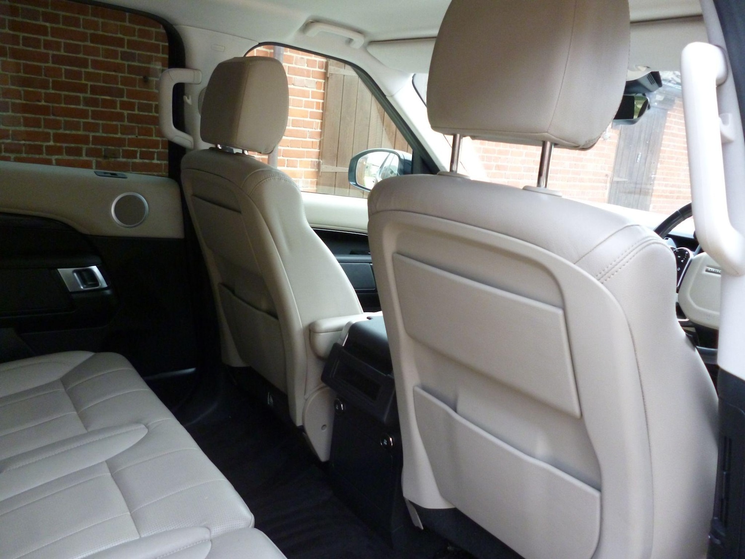 Used Land Rover Discovery 2019 for sale - 76976466: Photo 16