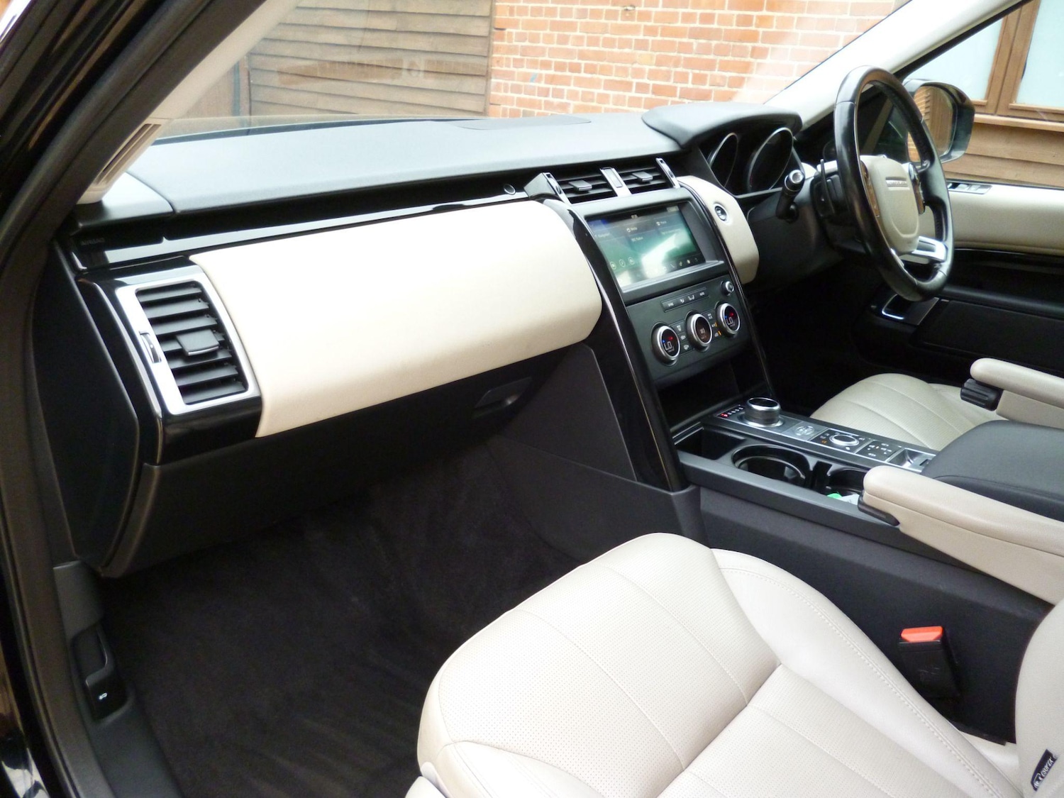 Used Land Rover Discovery 2019 for sale - 76976466: Photo 34