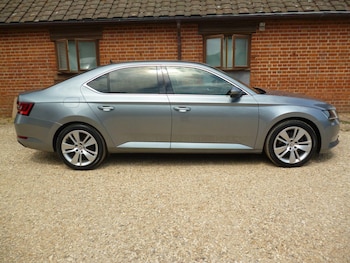 Used Skoda Superb 2017 for sale - 78971988: Photo