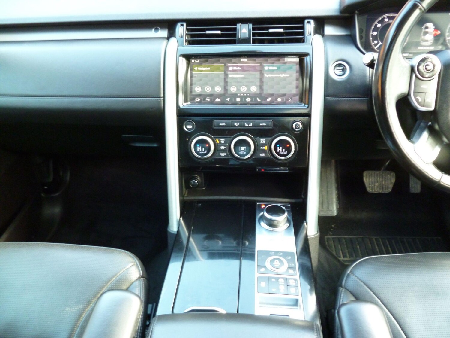 Used Land Rover Discovery 2018 for sale - 77574026: Photo 25