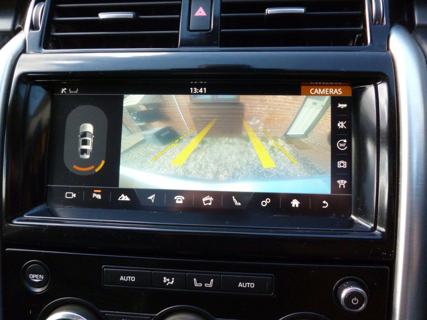 Used Land Rover Discovery 2018 for sale - 77574026: Photo 45