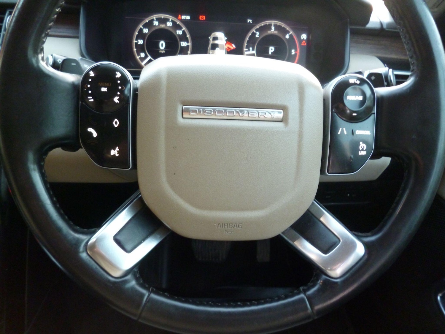 Used Land Rover Discovery 2019 for sale - 76476490: Photo 20