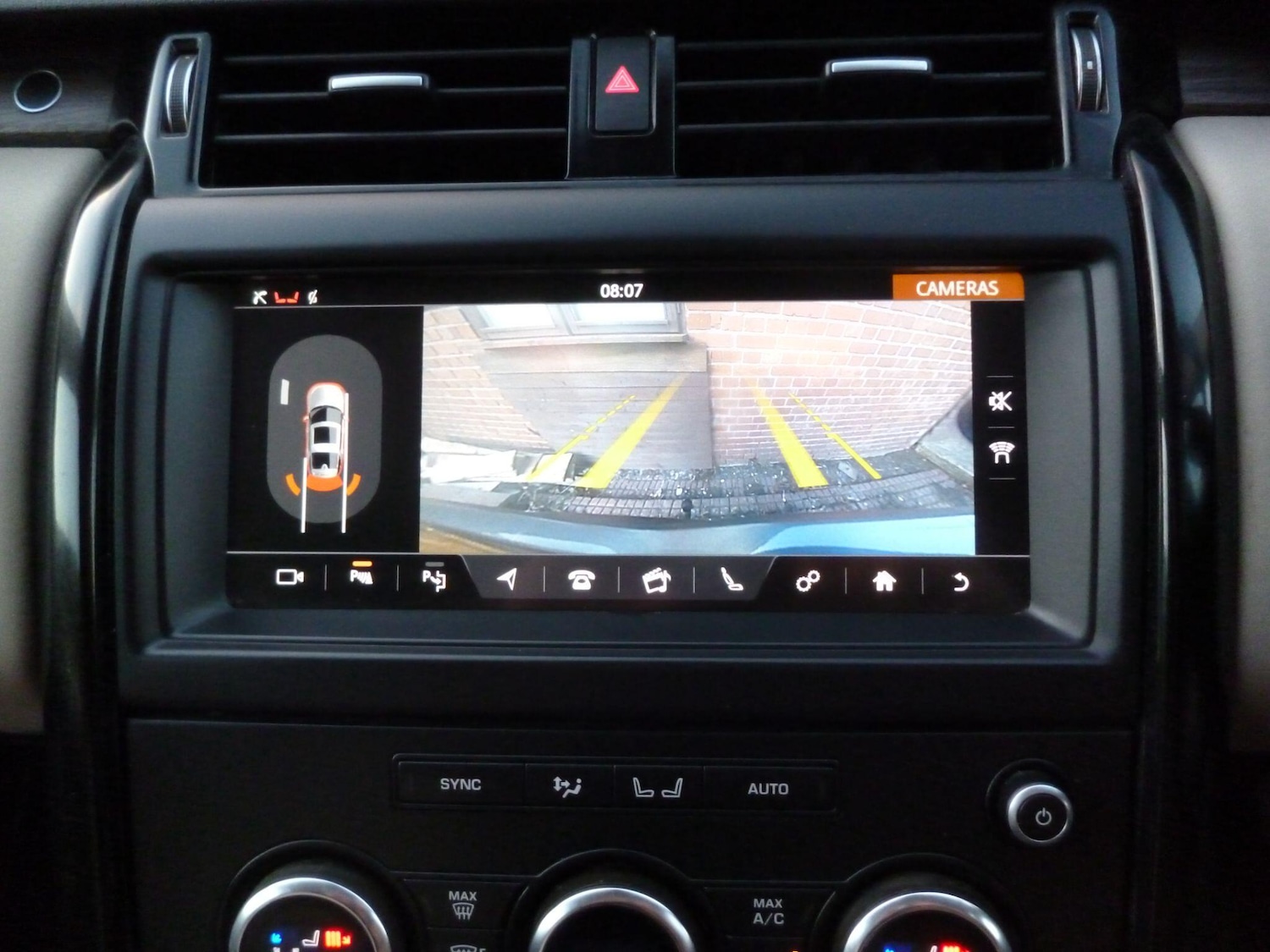 Used Land Rover Discovery 2019 for sale - 76476490: Photo 32