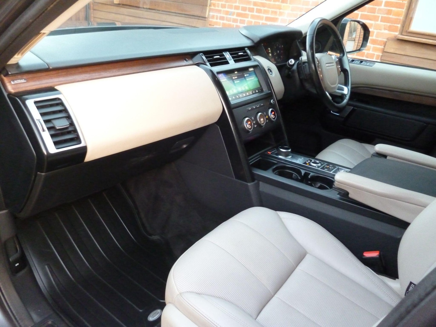 Used Land Rover Discovery 2019 for sale - 76476490: Photo 38