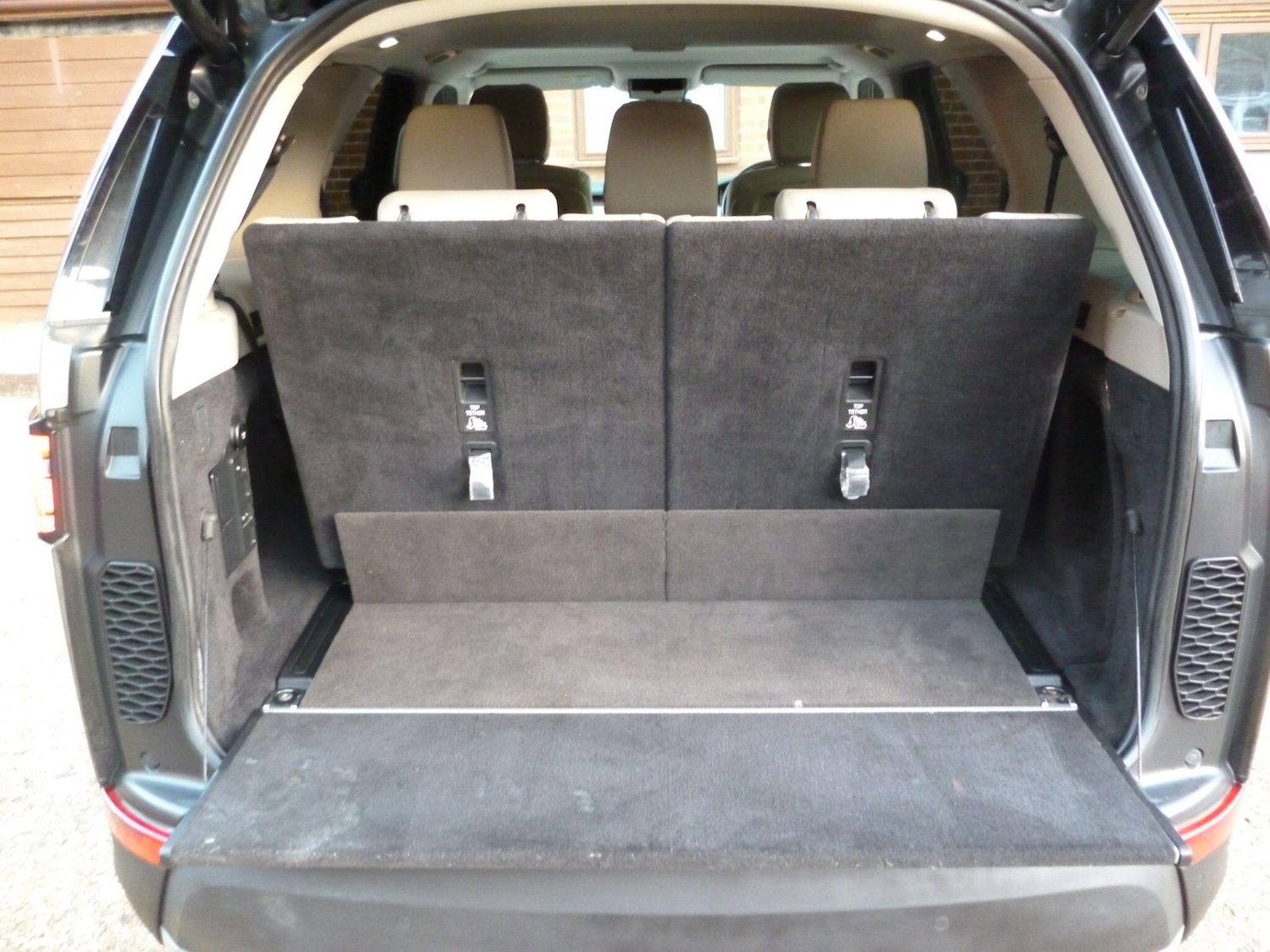 Used Land Rover Discovery 2019 for sale - 76476490: Photo 45