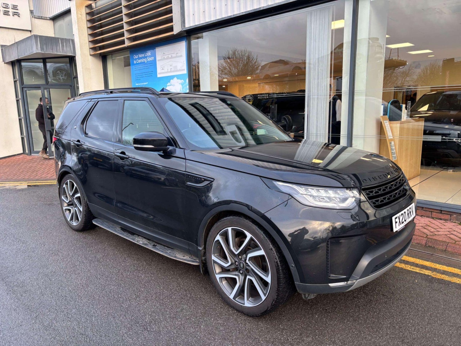 Used Land Rover Discovery 2020 for sale - 77496533: Photo 2