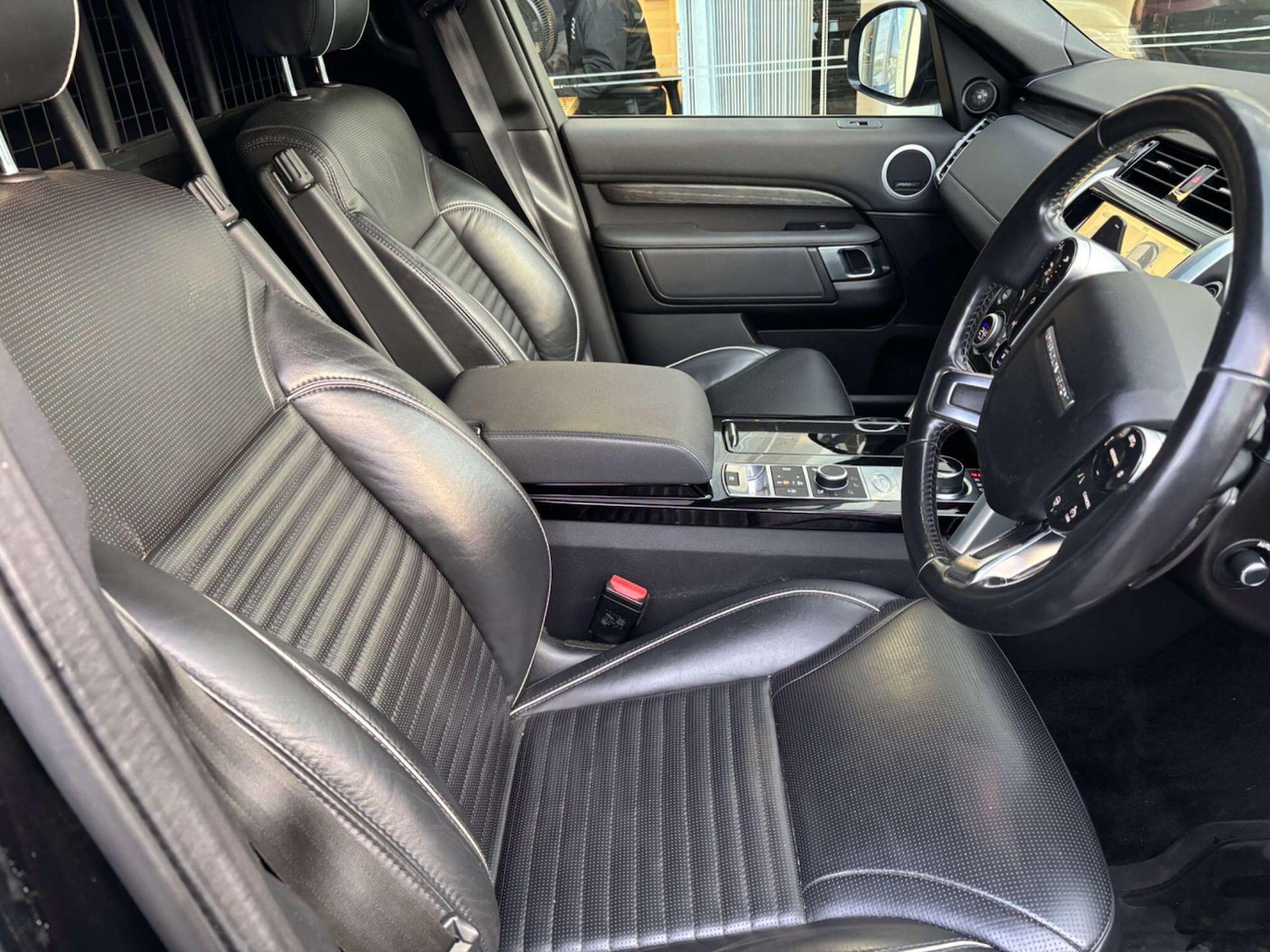 Used Land Rover Discovery 2020 for sale - 77496533: Photo 9