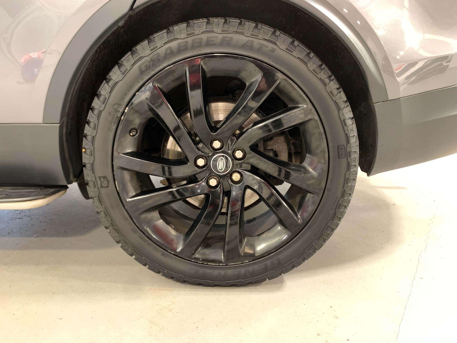 Used Land Rover Discovery 2017 for sale - 77537236: Photo 21