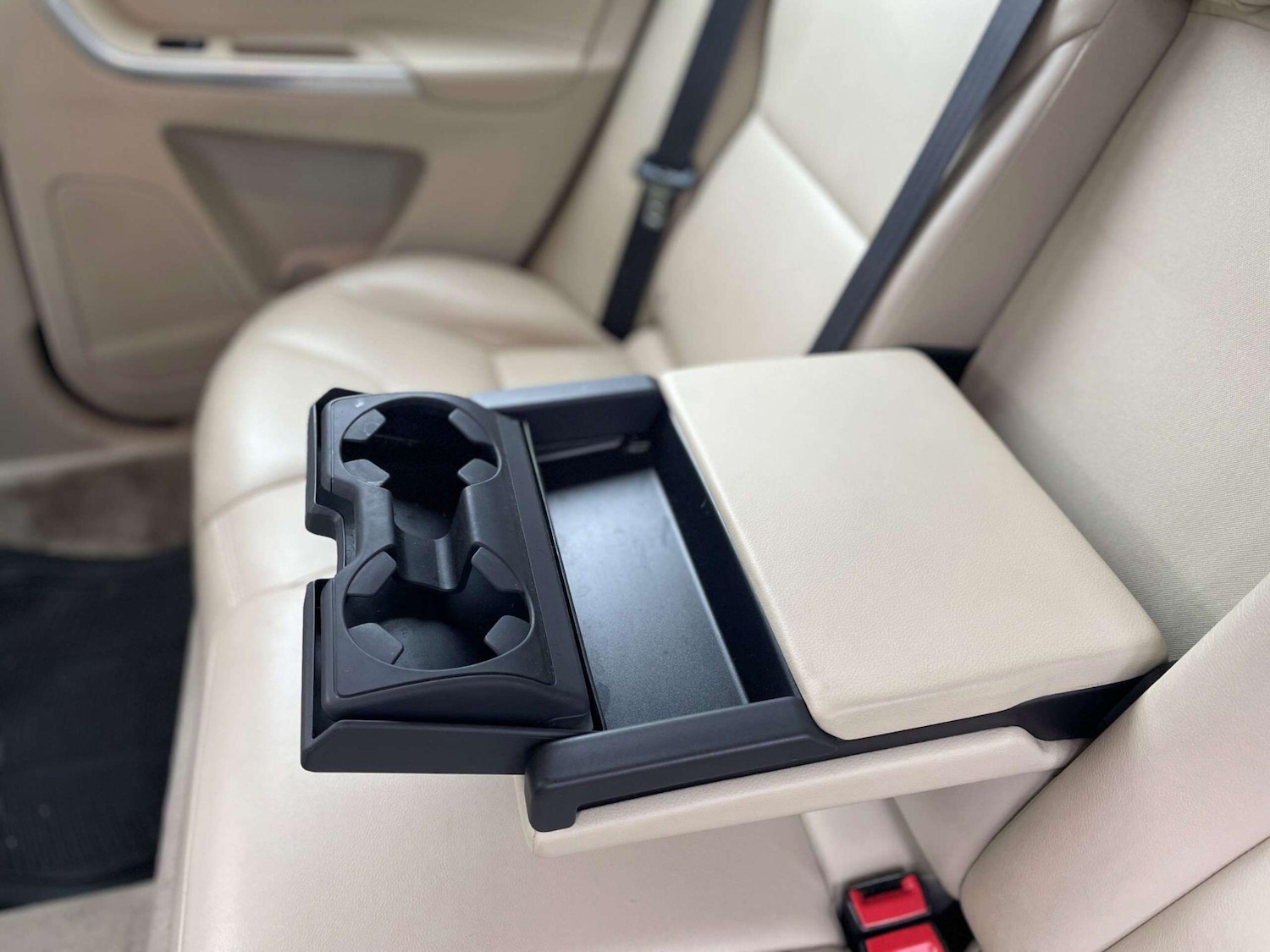 Used Volvo XC60 2016 for sale - 77808391: Photo 15