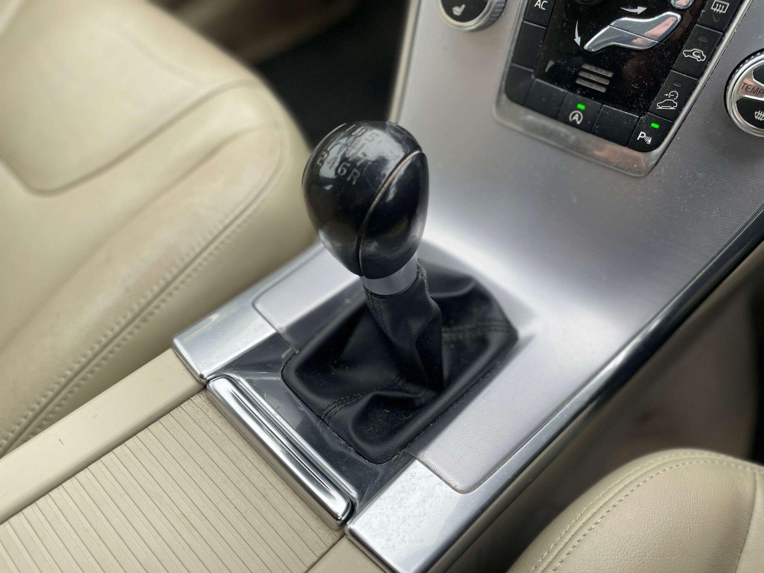 Used Volvo XC60 2016 for sale - 77808391: Photo 9