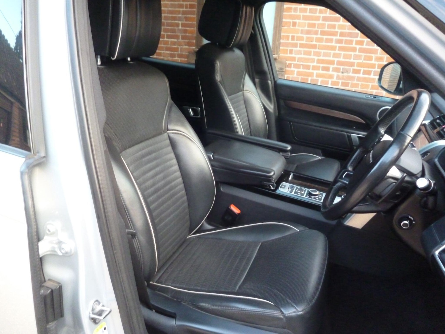 Used Land Rover Discovery 2019 for sale - 76476498: Photo 14