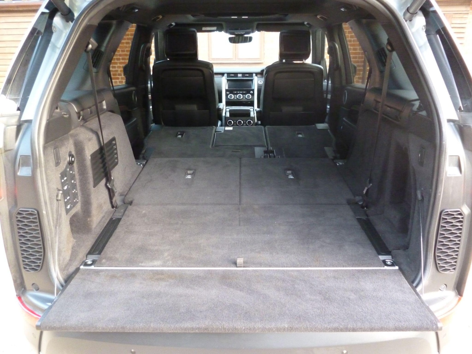 Used Land Rover Discovery 2019 for sale - 76476498: Photo 68