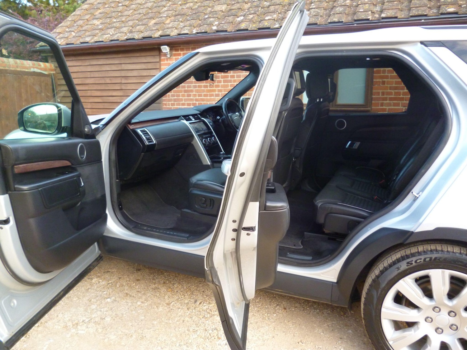 Used Land Rover Discovery 2019 for sale - 76476498: Photo 79