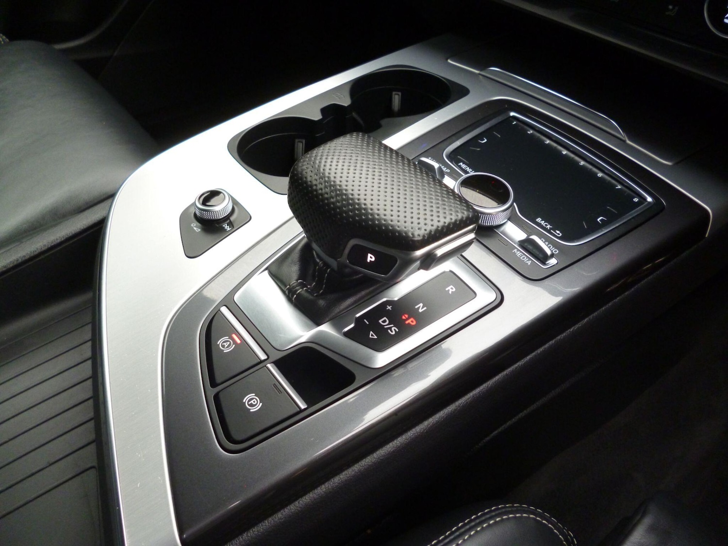 Used Audi Q7 2018 for sale - 76989249: Photo 24